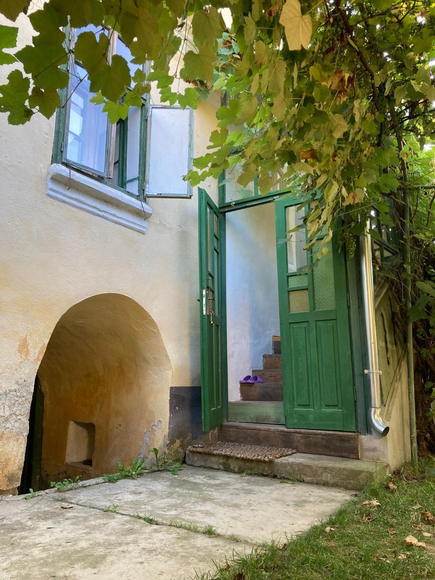 House By The Church - Entire House Crit Esterno foto